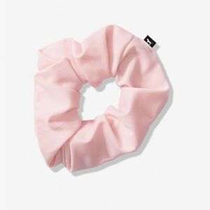 Victoria’s Secret PINK scrunchie baby pink nwot